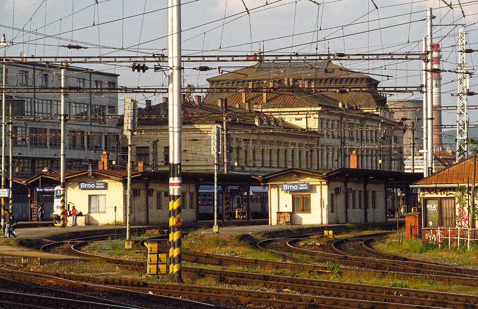 Brno hlavní nádraží. Brno hlavní nádraží.