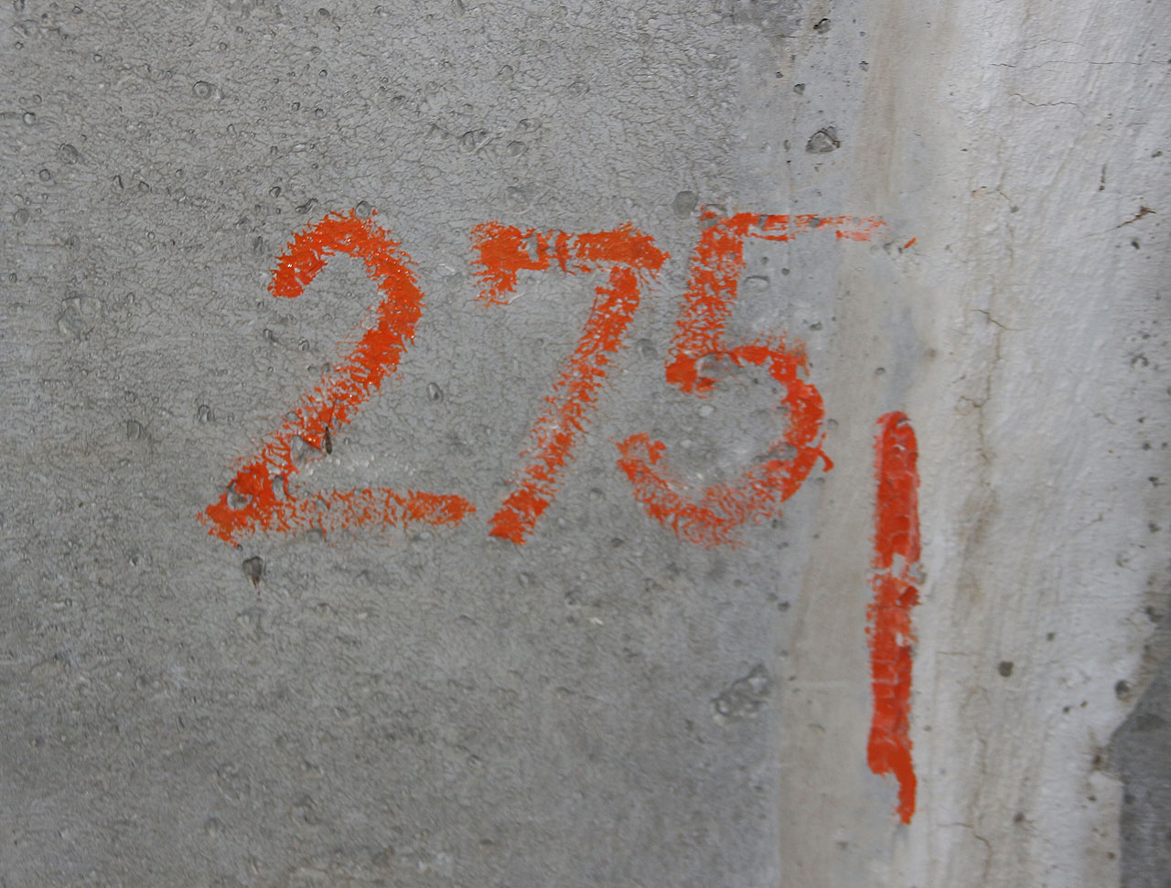 Délka jen o pár metrů přesahuje kótu 275. Délka jen o pár metrů přesahuje kótu 275.