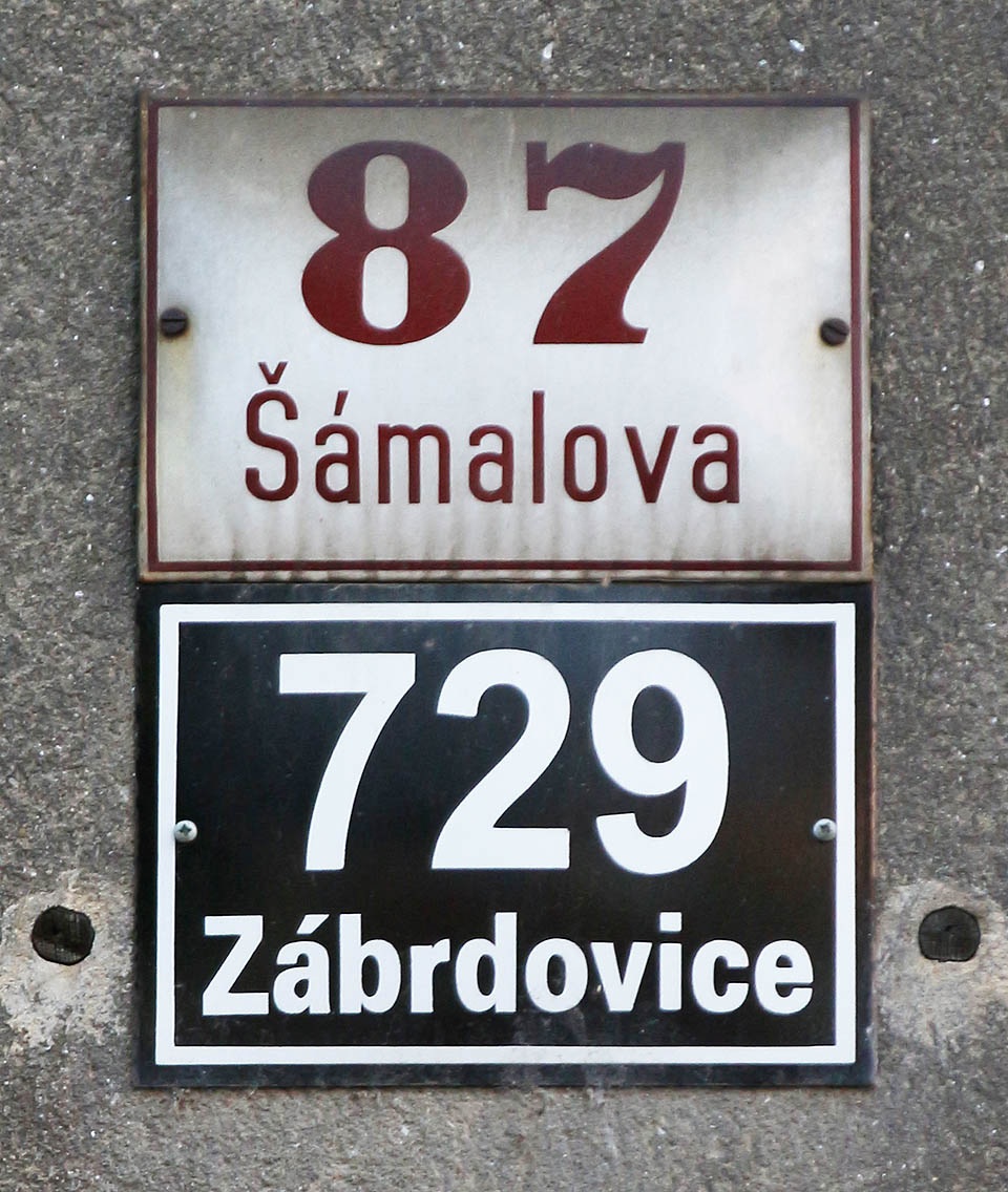 Šámalova 729/87. Co se stane s krásnou smaltovanou tabulkou, až začne demolice? Šámalova 729/87. Co se stane s krásnou smaltovanou tabulkou, až začne demolice?