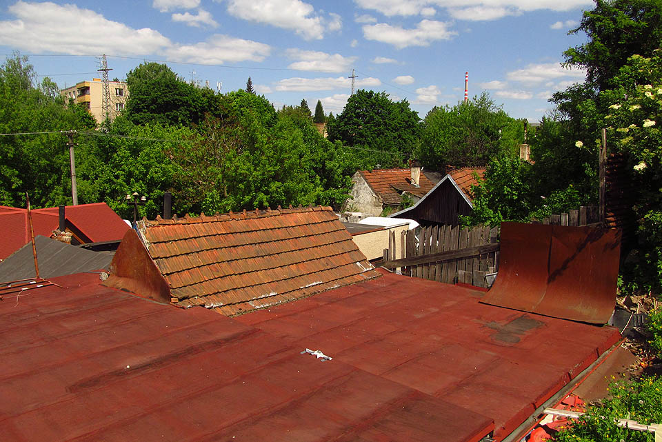 …a červený pohled. …a červený pohled.