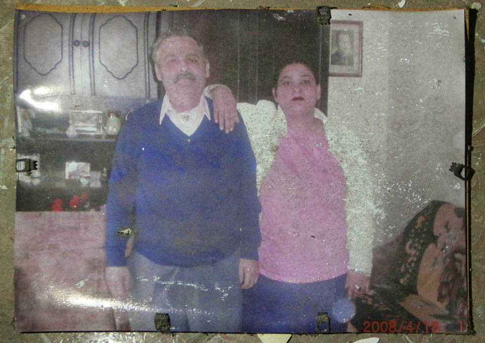 V roce 2008 byl dům ještě intenzivně obydlený. Poslední obyvatelé odešli o pár měsíců později. Jak se jim dnes daří? Rádi bychom je poznali. V roce 2008 byl dům ještě intenzivně obydlený. Poslední obyvatelé odešli o pár měsíců později. Jak se jim dnes daří? Rádi bychom je poznali.