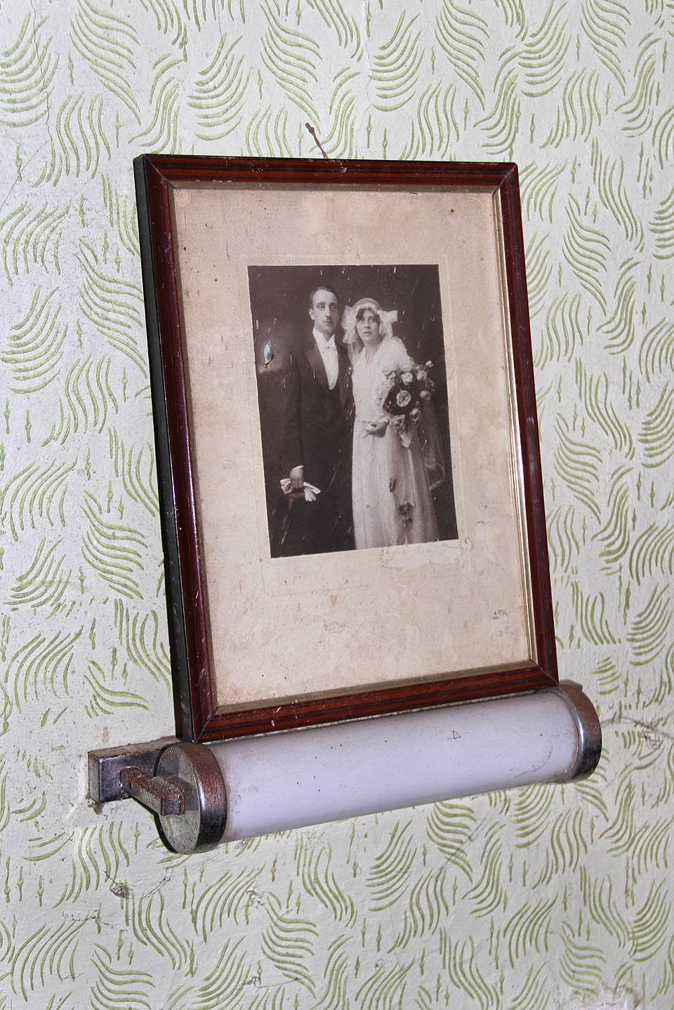 Stáří fotografie odhadujeme na dobu po 1. světové válce, jistota takového odhadu je však nevalná. Stáří fotografie odhadujeme na dobu po 1. světové válce, jistota takového odhadu je však nevalná.