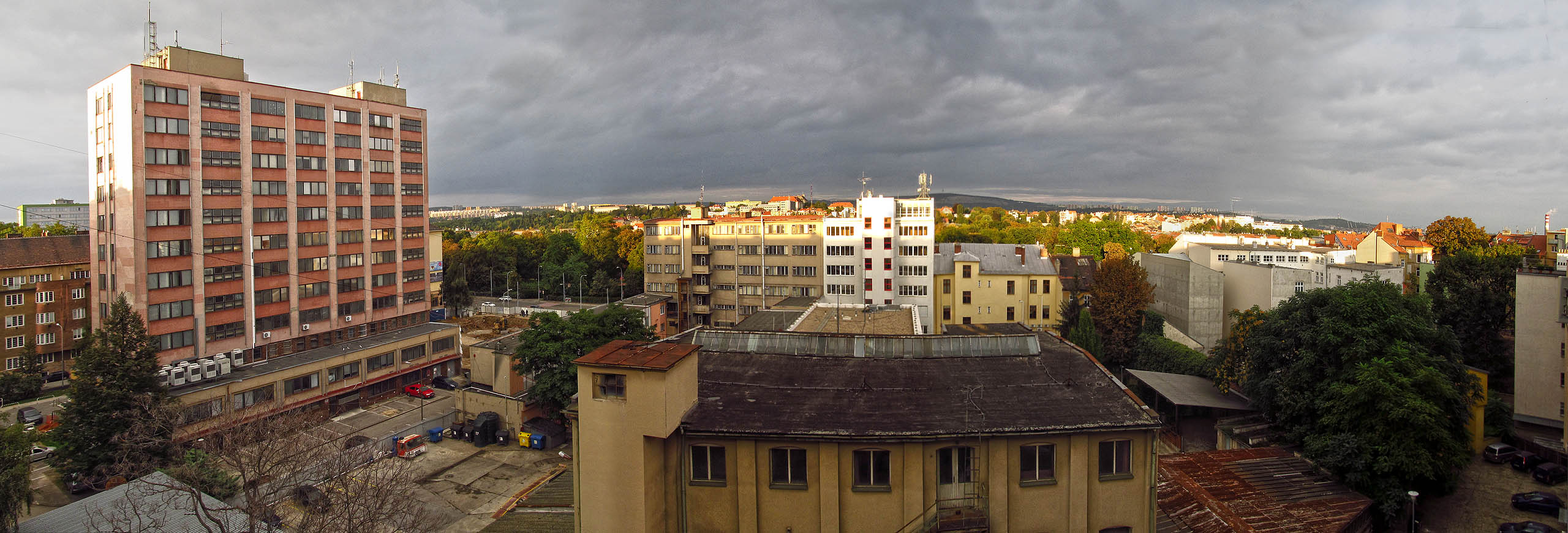 Panorama prostoru okolo bývalé Snahy v roce 2013. Panorama prostoru okolo bývalé Snahy v roce 2013.