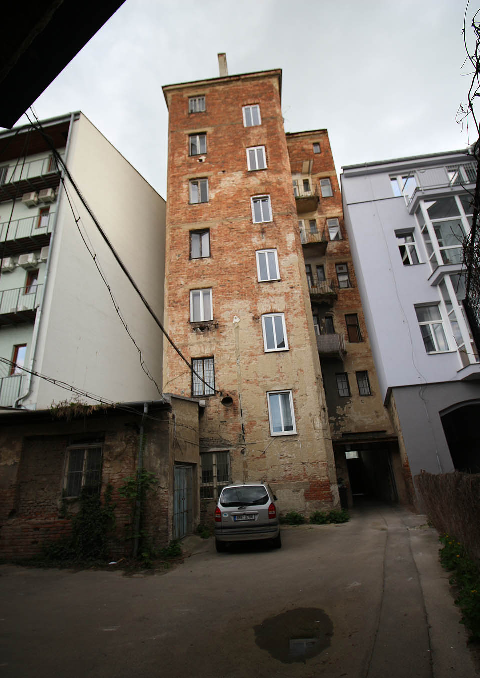 Čtrvtý a poslední průjezd vede již přímo na nikdy neutichající Cejl. Čtrvtý a poslední průjezd vede již přímo na nikdy neutichající Cejl.