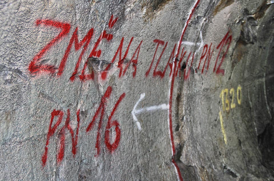 Nominální tlak PN12 odpovídá 120 metrům vodního sloupce, PN16 pak 160 metrům vodního sloupce. Nominální tlak PN12 odpovídá 120 metrům vodního sloupce, PN16 pak 160 metrům vodního sloupce.